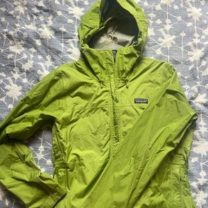 W Patagonia rain jacket